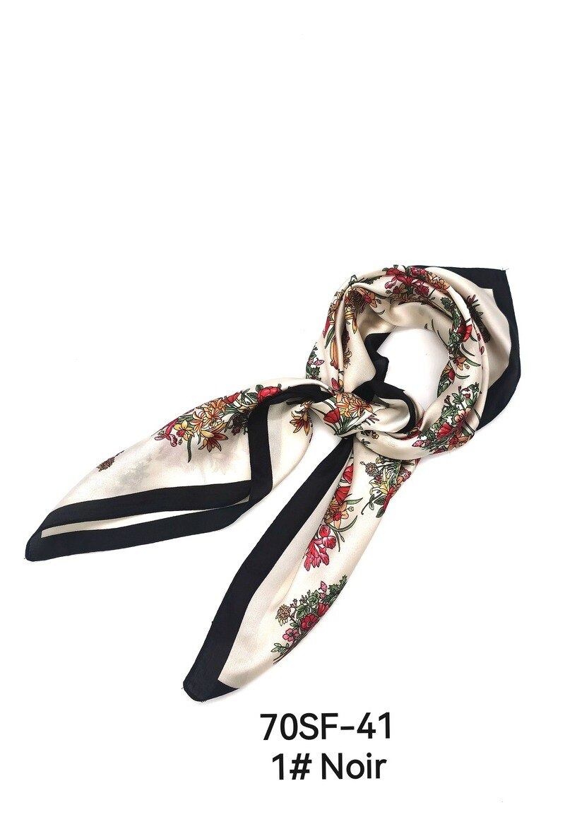 Mayorista M&P Accessoires - Cuadrado pequeño 70cm estampado