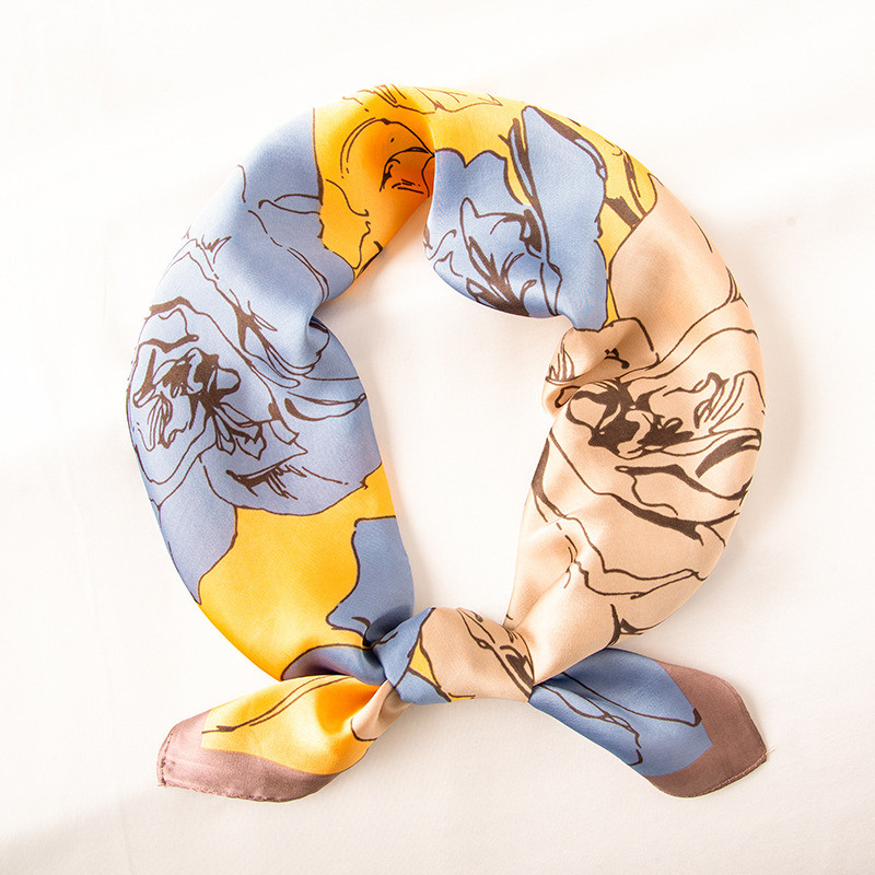 Grossista M&P Accessoires - Piccolo foulard 70*70 cm con stampa floreale
