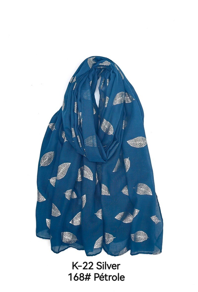 Wholesaler M&P Accessoires - Shiny silver printed scarf with leaf pattern