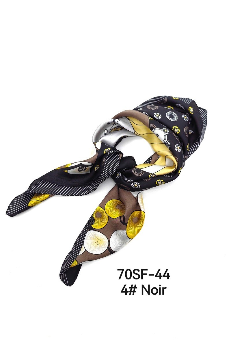 Mayorista M&P Accessoires - Cuadrado pequeño 70cm estampado