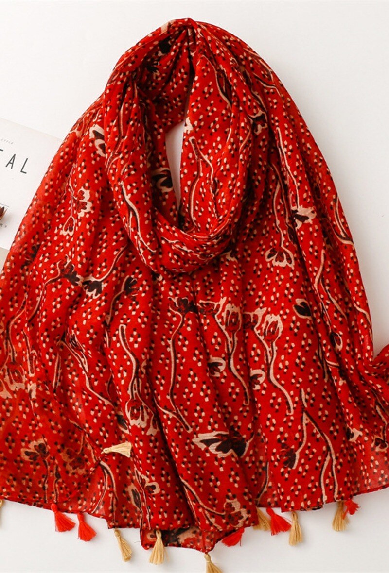 Wholesaler M&P Accessoires - Flower print scarf with pompoms