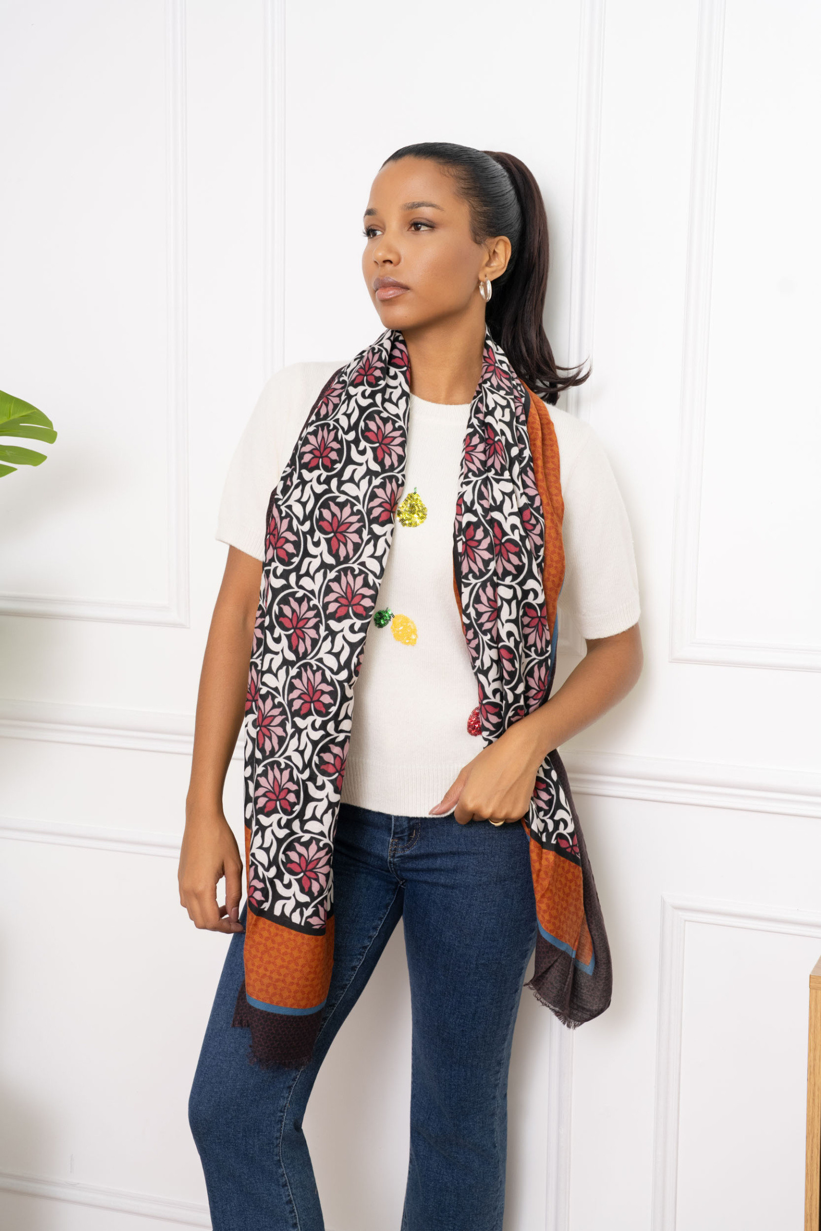 Mayorista M&P Accessoires - Bufanda con estampado de hojas