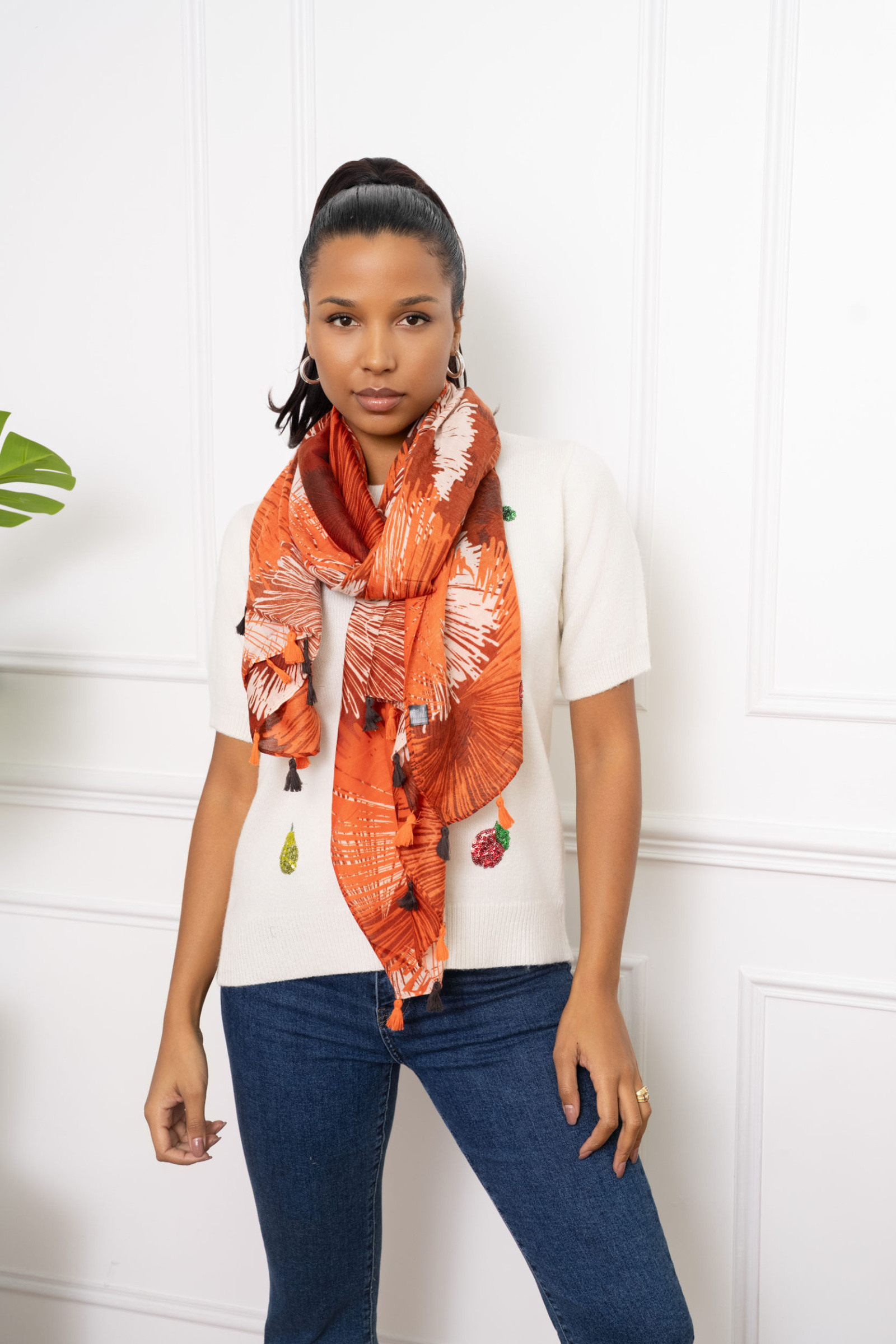 Wholesaler M&P Accessoires - Firework print scarf with pompoms
