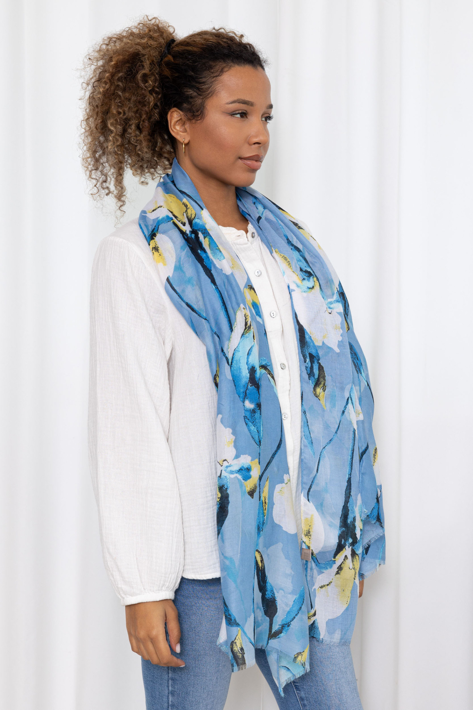 Großhändler M&P Accessoires - Schal mit Blumenmuster