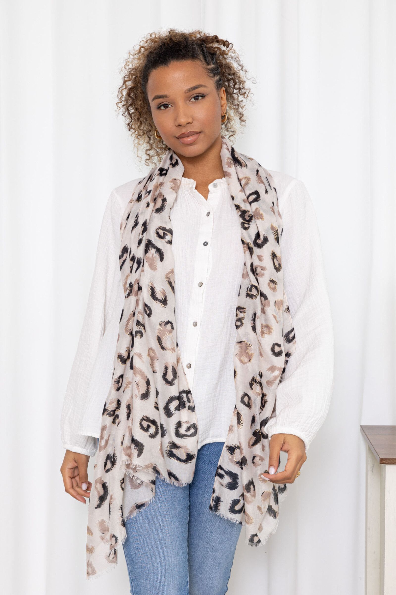 Wholesaler M&P Accessoires - Gradient print scarf with gilding