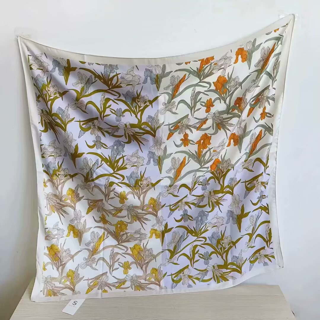 Wholesaler M&P Accessoires - Square 90*90cm printed flowers