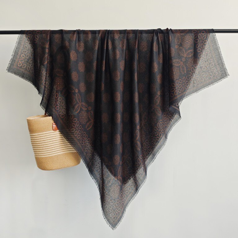 Grossista M&P Accessoires - Scialle foulard quadrato in viscosa 130*130cm stampa paisley