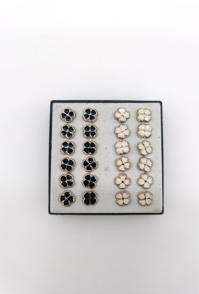 Grossiste M&P Accessoires - Boucles d'oreilles piercing boîte de 12
