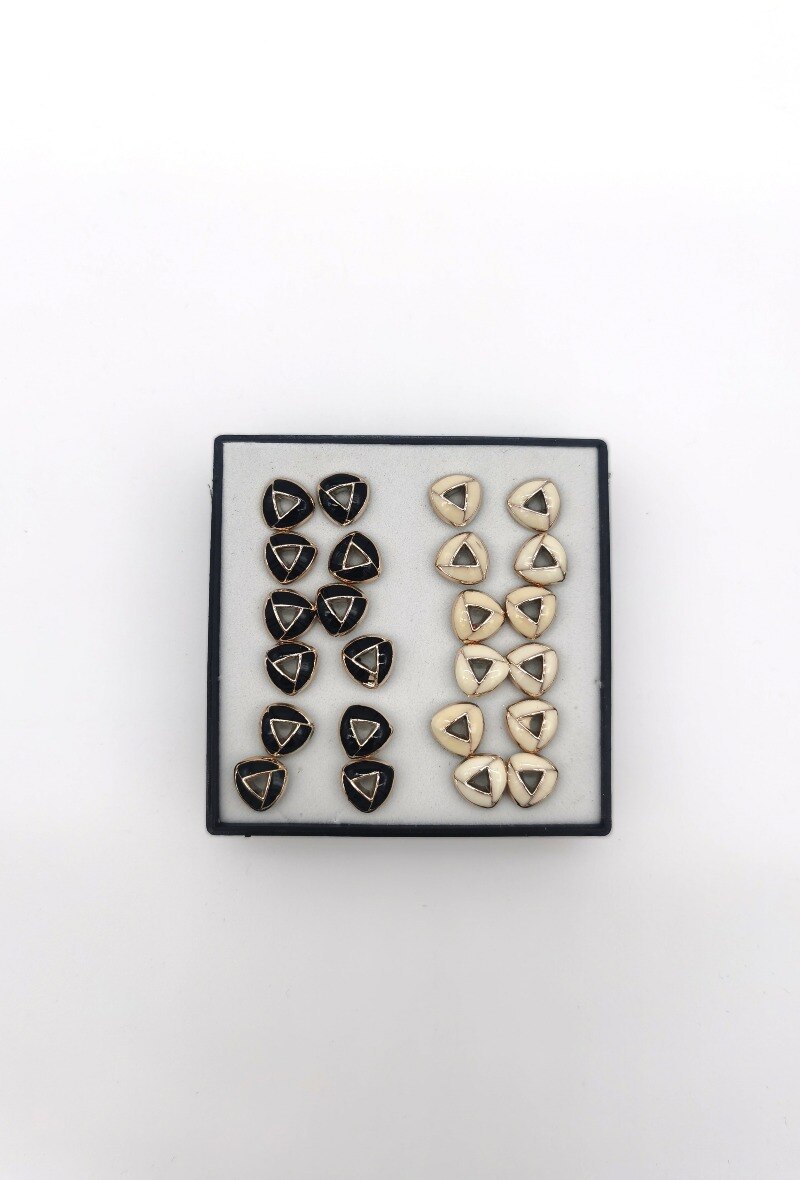 Grossiste M&P Accessoires - Boucles d'oreilles piercing boîte de 12