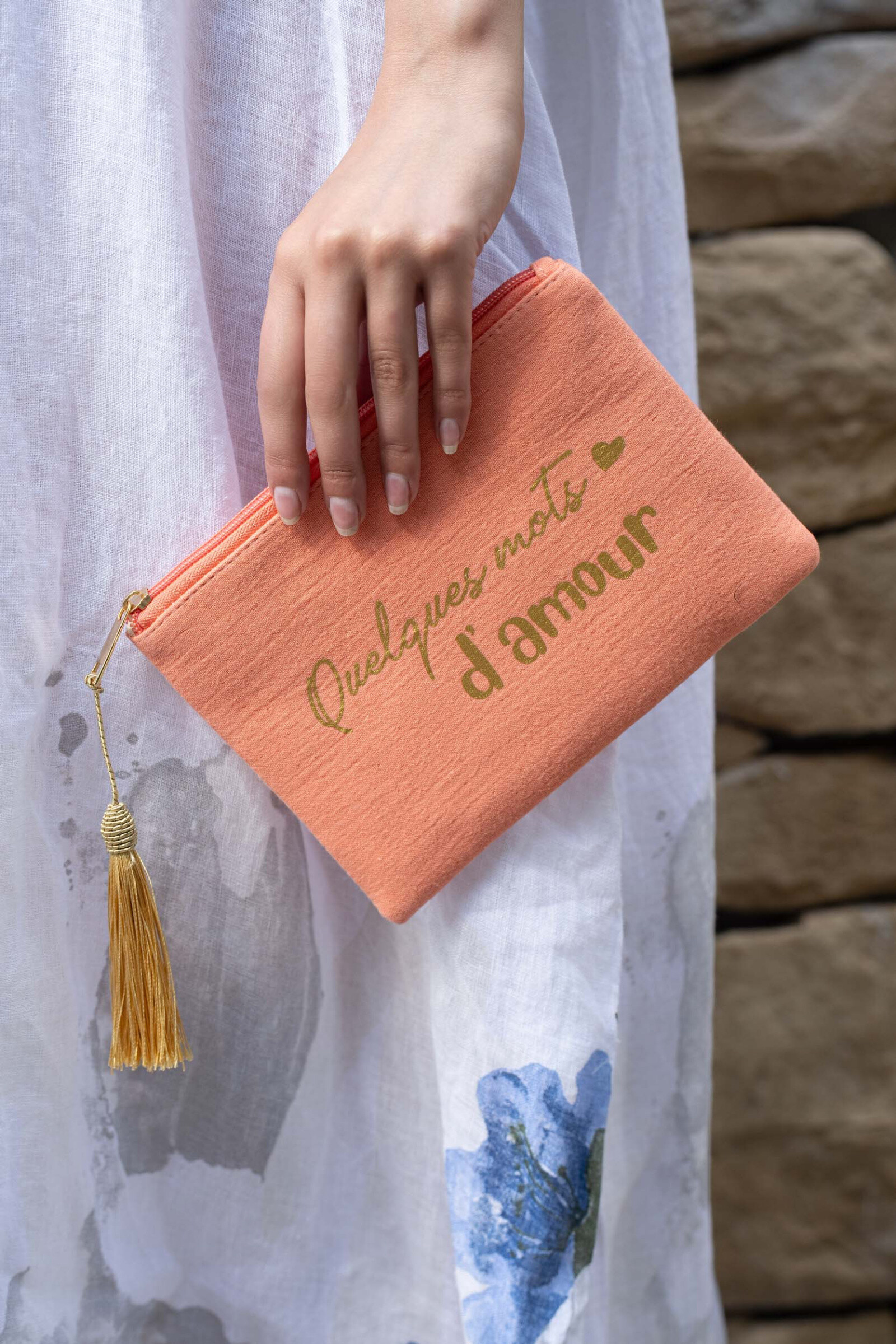 Grossiste M&P Accessoires - Pochette "Quelques mots d'amour" en tissu