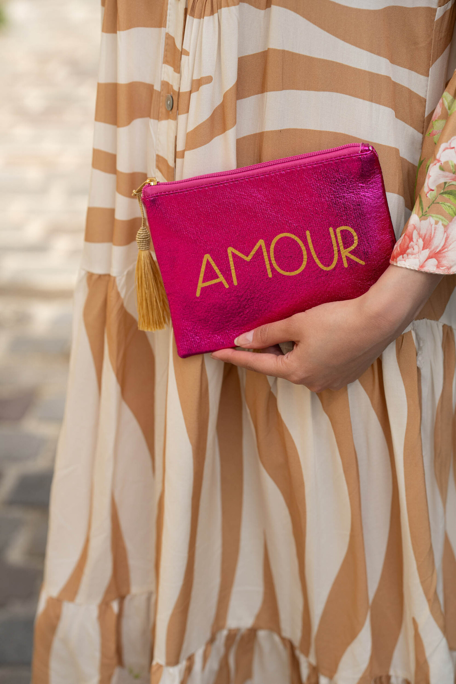 Grossiste M&P Accessoires - Pochette synthétique irisé "AMOUR"