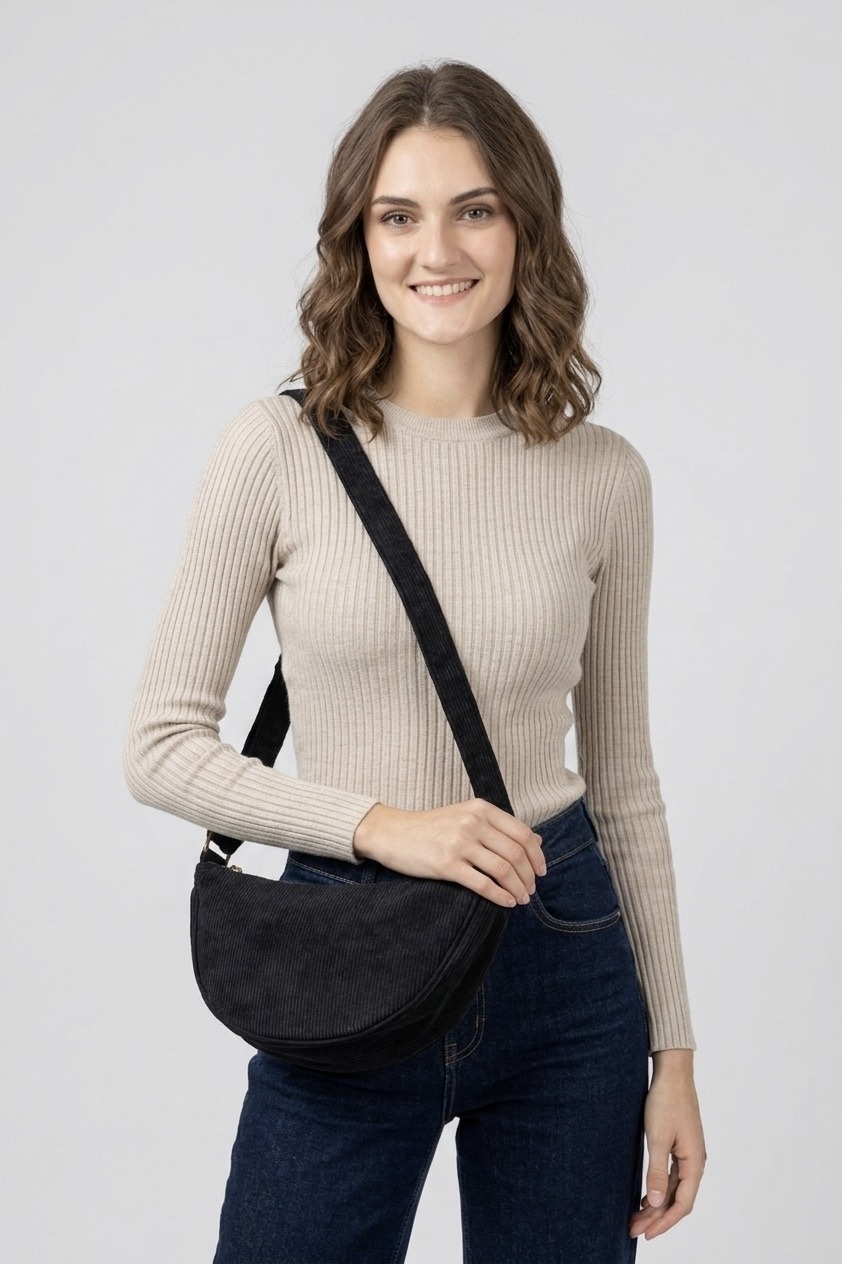 Wholesaler M&P Accessoires - Half-moon velvet fanny pack with adjustable strap
