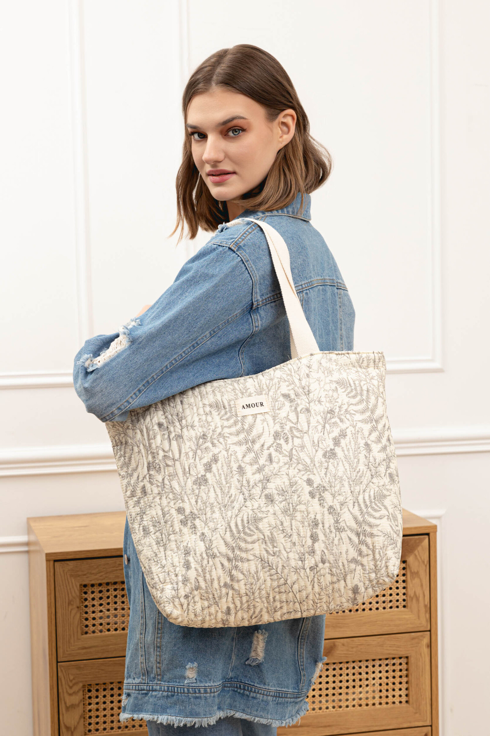 Grossiste M&P Accessoires - Sac cabas matelassé porté épaule coton imprimé avec zip