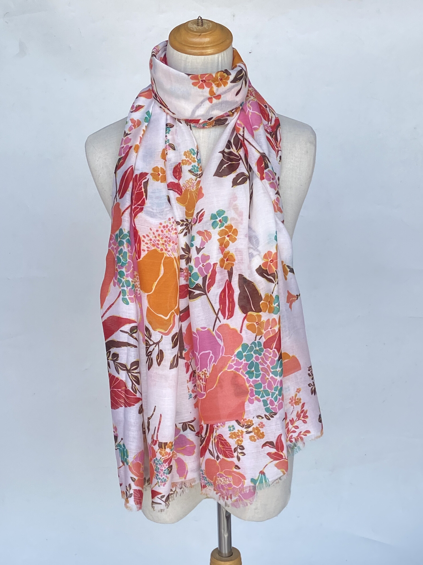 Wholesaler Mac Moda - gold heart print scarf