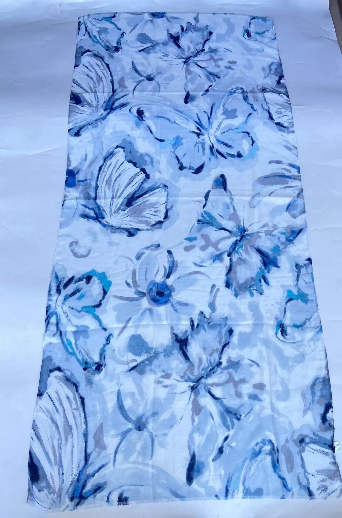 Wholesaler Mac Moda - gold heart print scarf