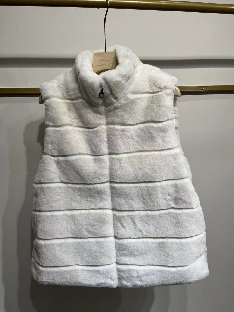 Wholesaler Mac Moda - zipped sleeveless vest