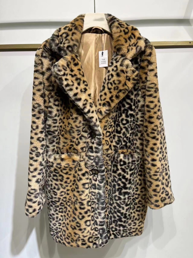 Wholesaler Mac Moda - mink effect coat