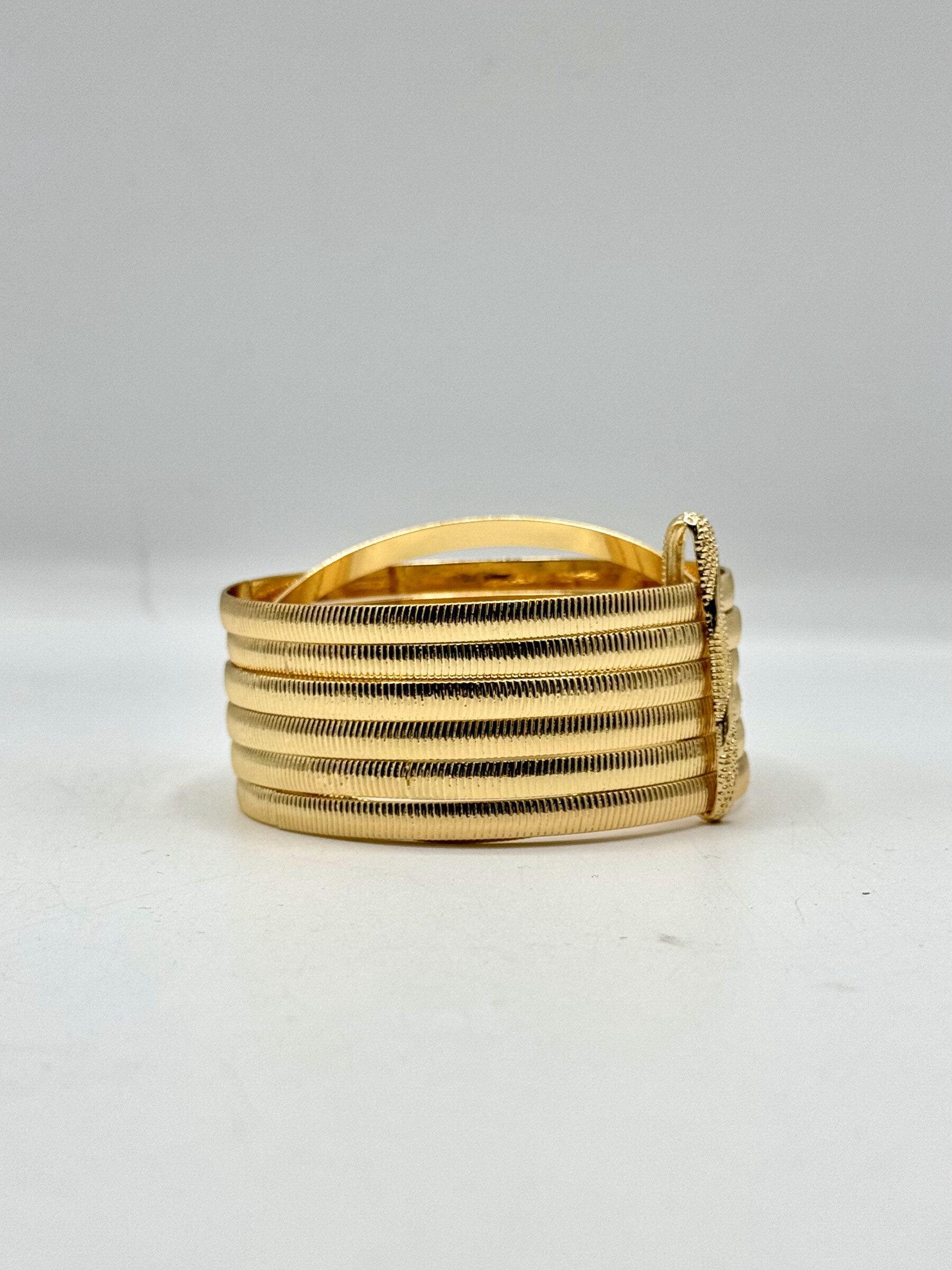 Wholesaler MAD ACCESSORIES - Rigid herdswept bracelet with patterns.