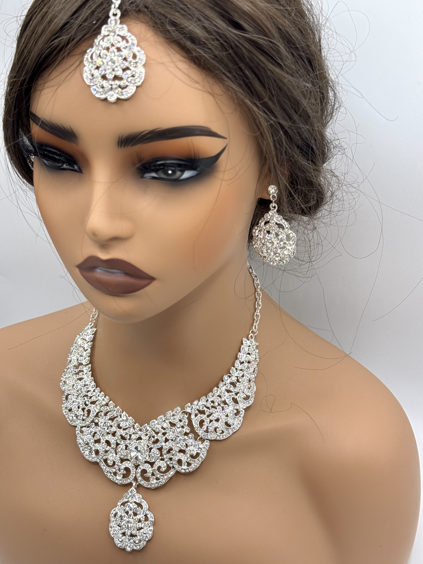 Wholesaler MAD ACCESSORIES - Indian adornment