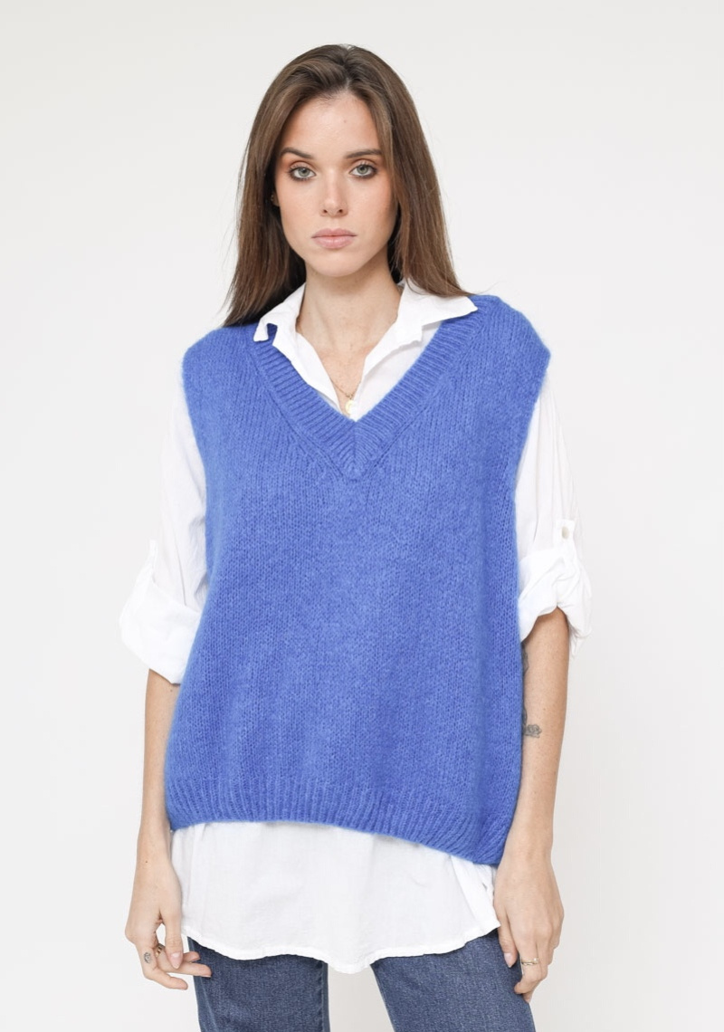 Wholesaler Mademoiselle Agnès - Sleeveless v-neck sweater 8193