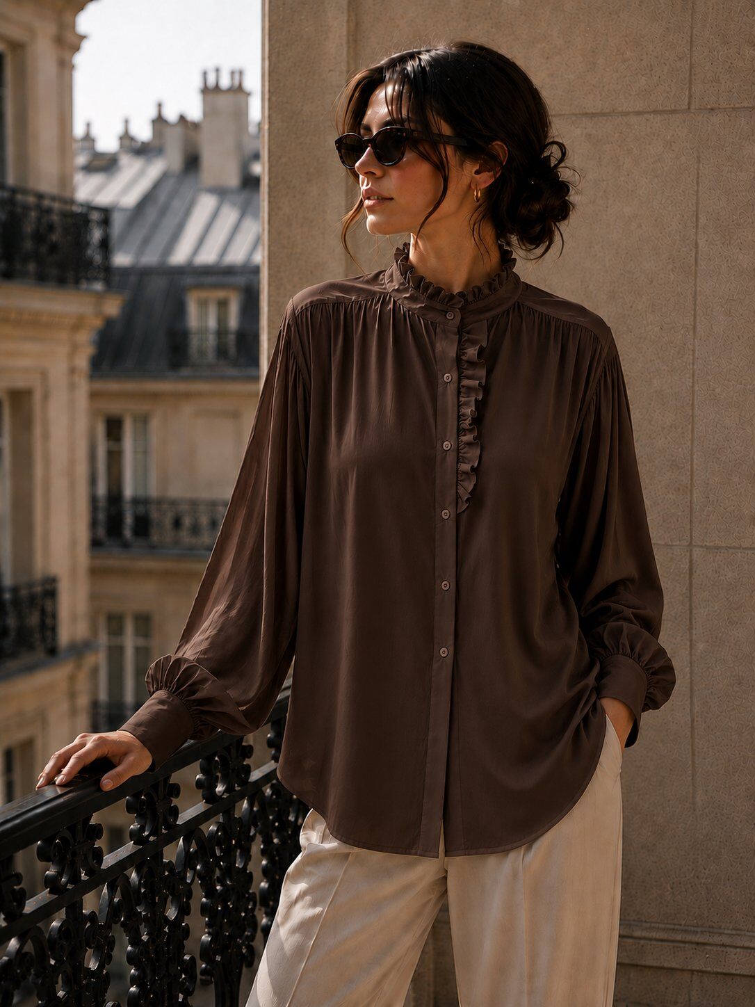 Wholesaler Madison - Ruffled collar blouse