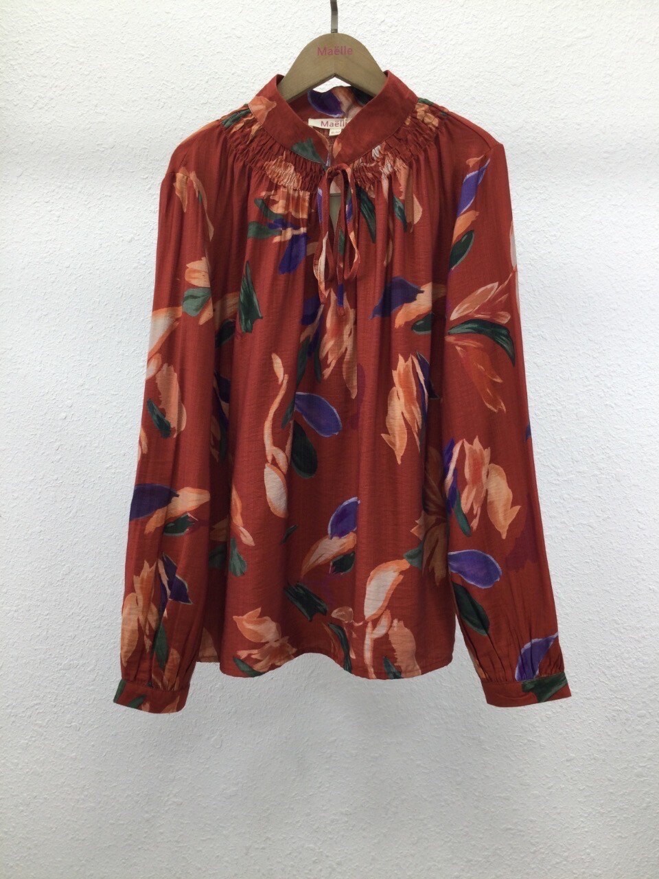 Wholesaler MAELLE - Printed blouse in viscose and polyamide with long sleeves in plus size M910-5-2187