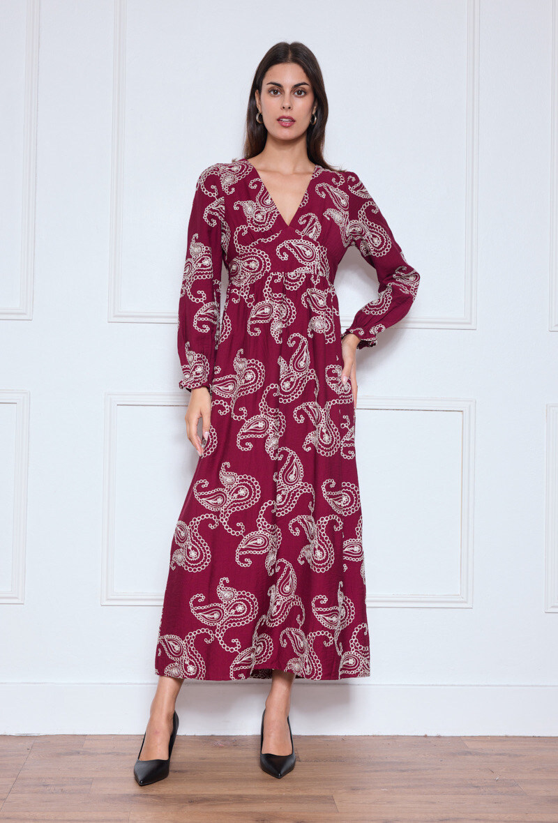 Wholesaler MAELLE - Long dress with long sleeves and a paisley print in plus size M918-5-2212