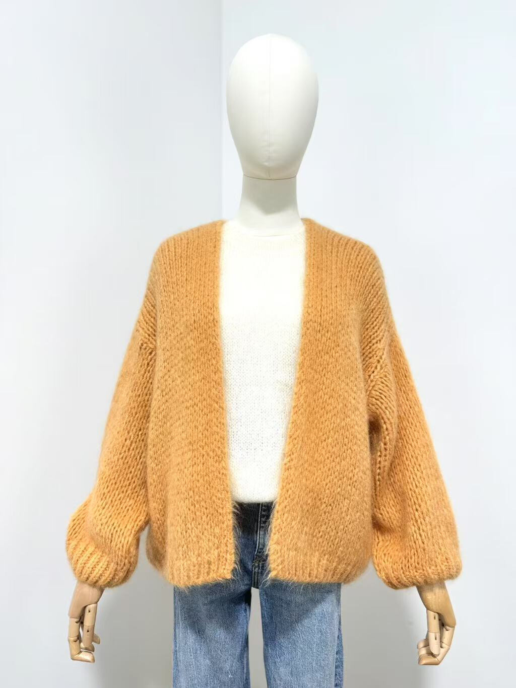Grossista Maëlys Paris - Cardigan oversize Bernadette in mohair 30%.