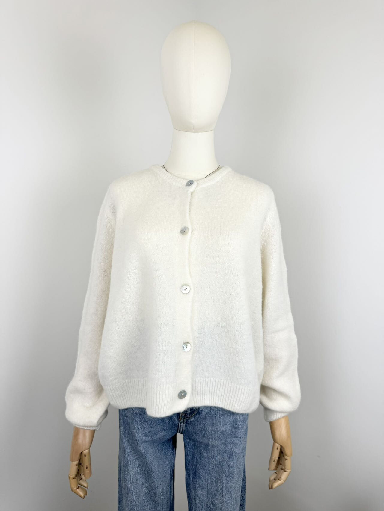 Wholesaler Maëlys Paris - Short vest in 30% superfine alpaca