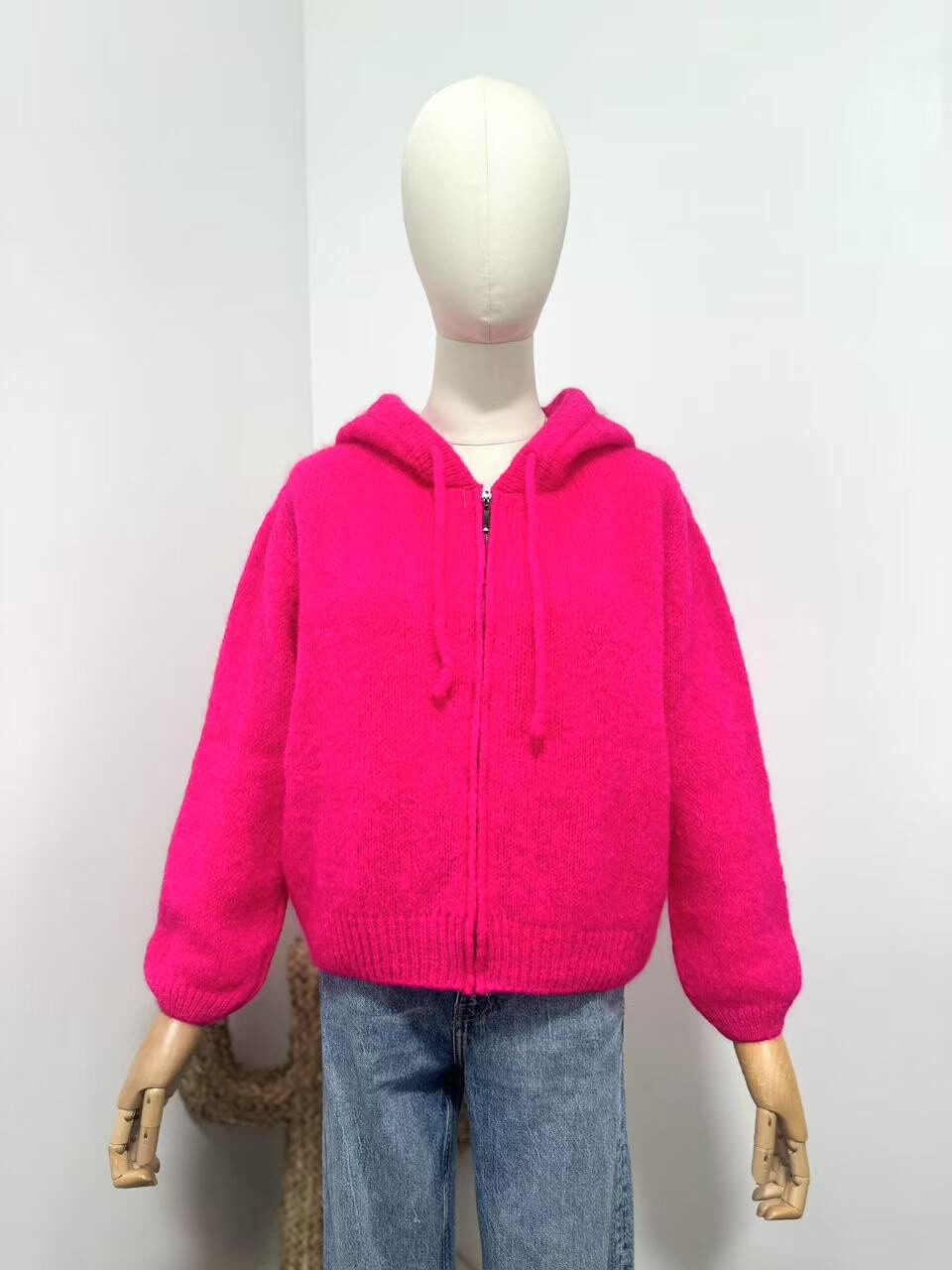 Grossiste Maëlys Paris - Gilet zip à capuche en 40% kid mohair