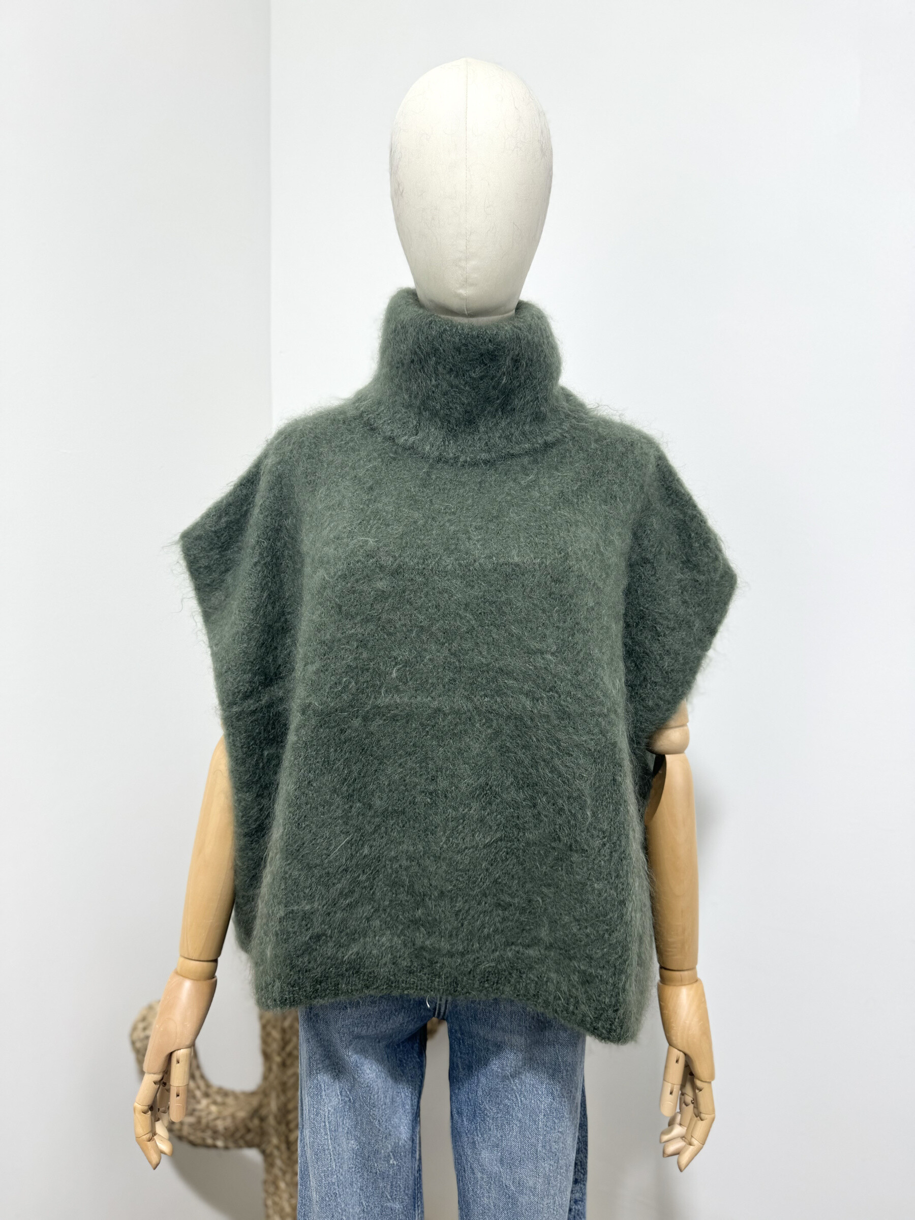 Grossiste Maëlys Paris - Pull sans manches col rond en 80% kid mohair