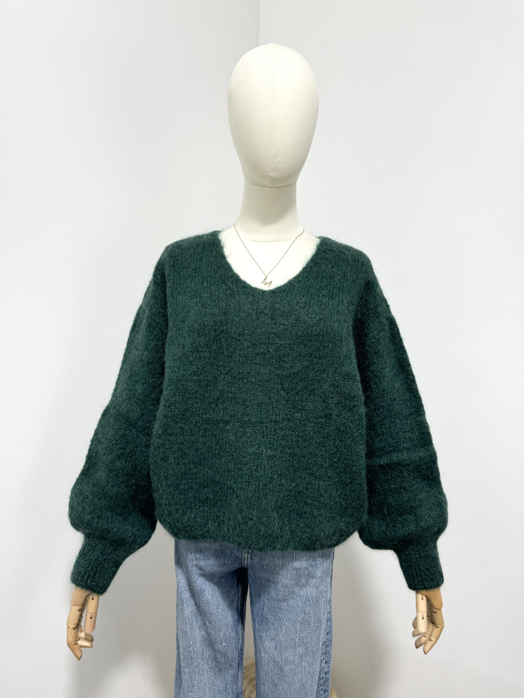 Wholesaler Maëlys Paris - V-neck sweater in 40% kid mohair
