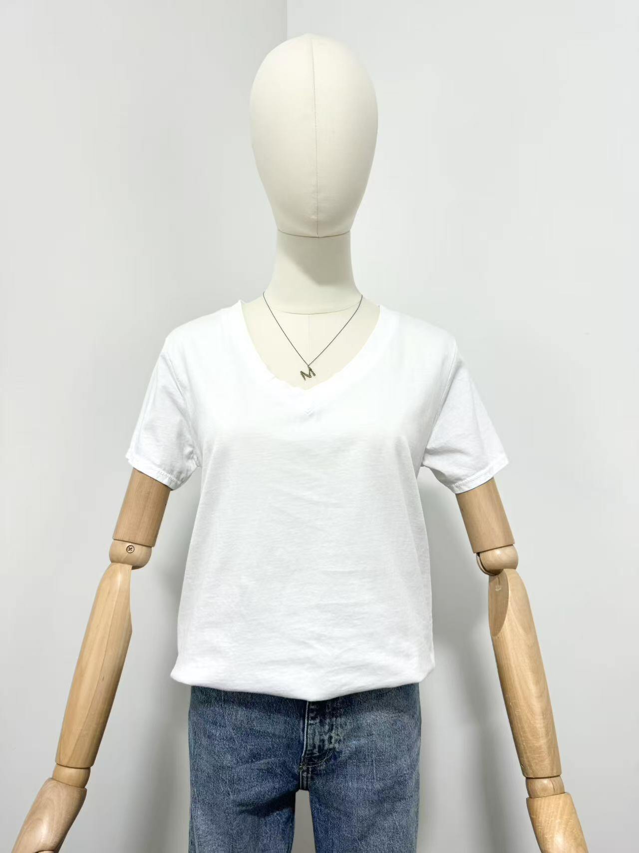 Wholesaler Maëlys Paris - V-neck cotton T-shirt