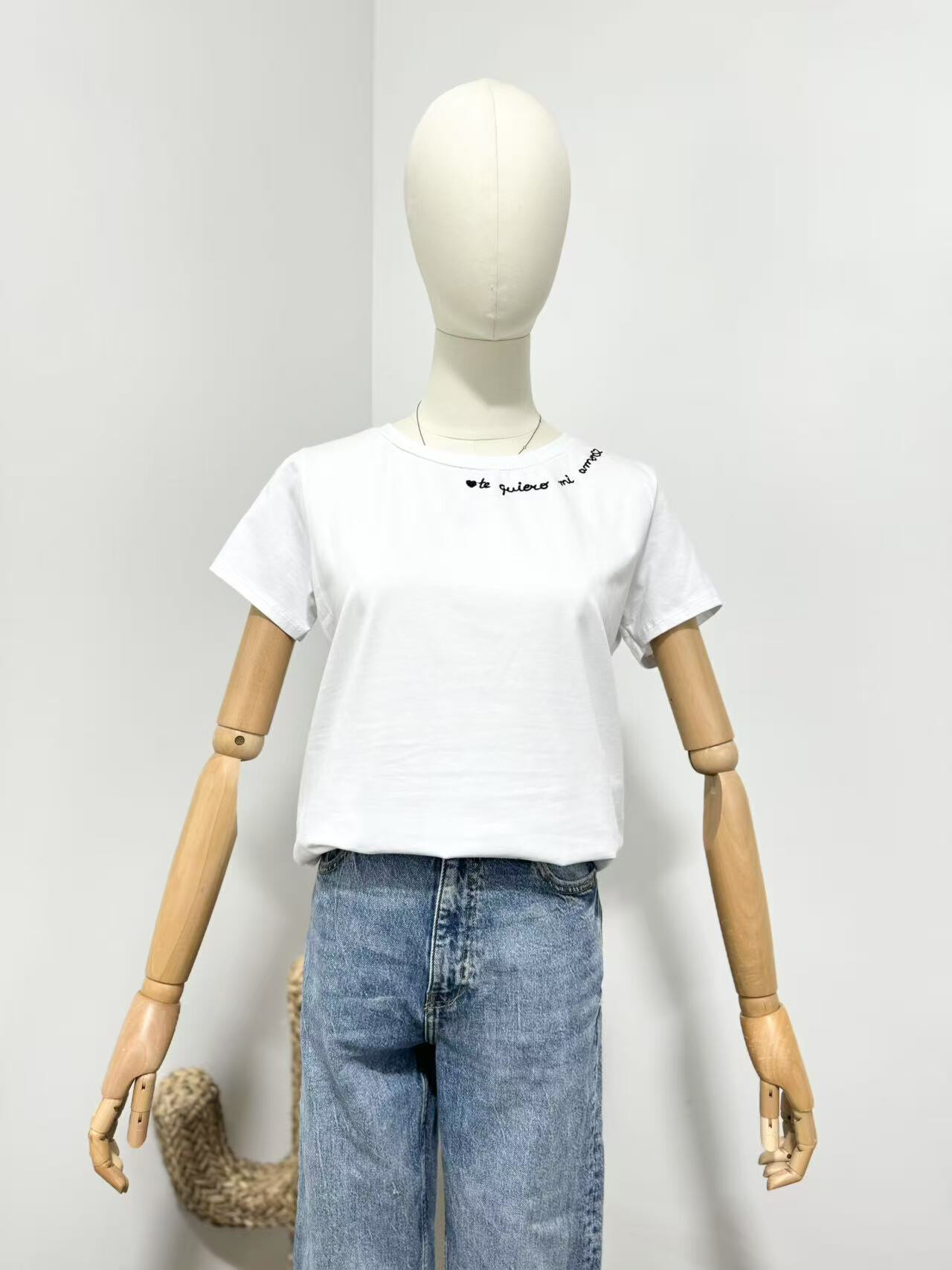 Grossiste Maëlys Paris - T-shirt brodé " TE QUIERO MI AMOR "