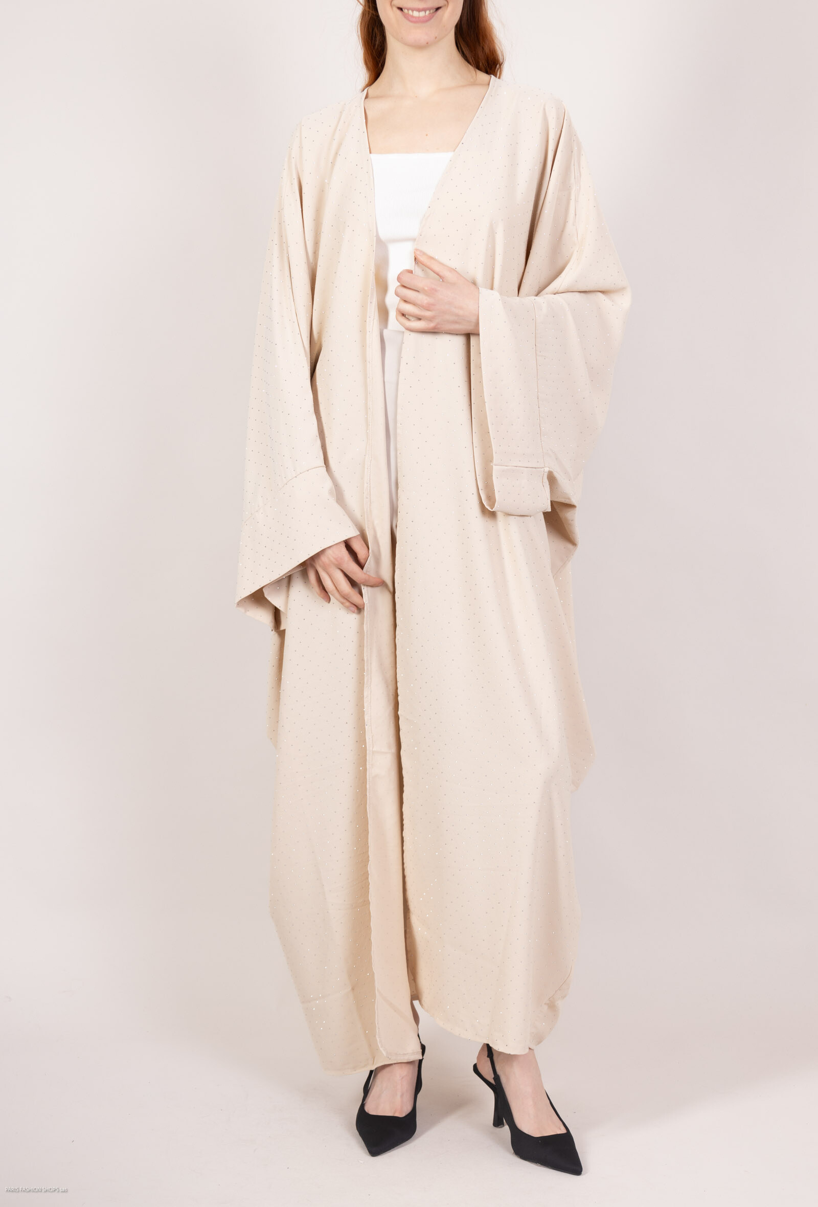 Wholesaler Maia H. - Kimono in Strasse
