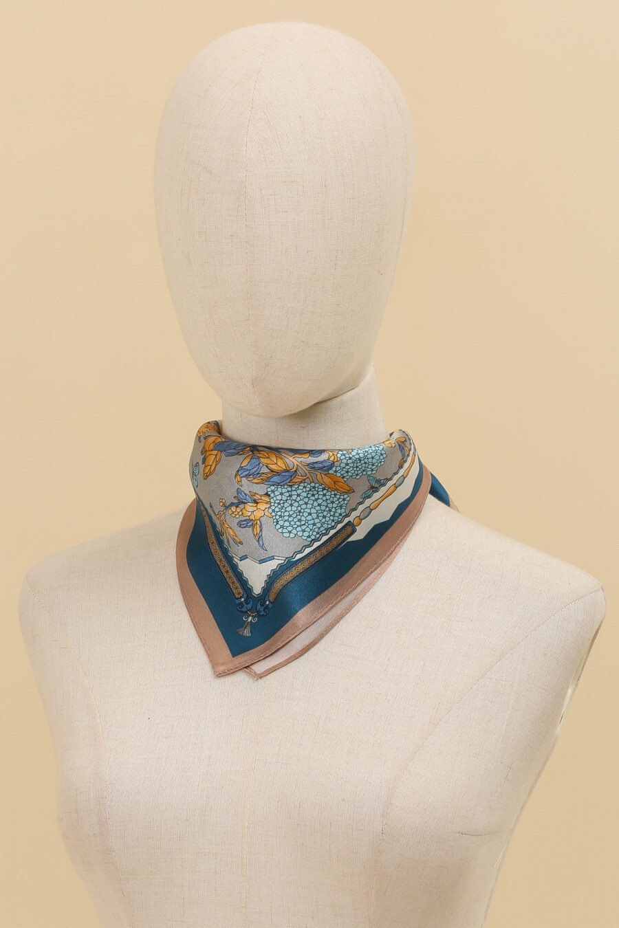 Wholesaler Maison Fanli - Small square of silk