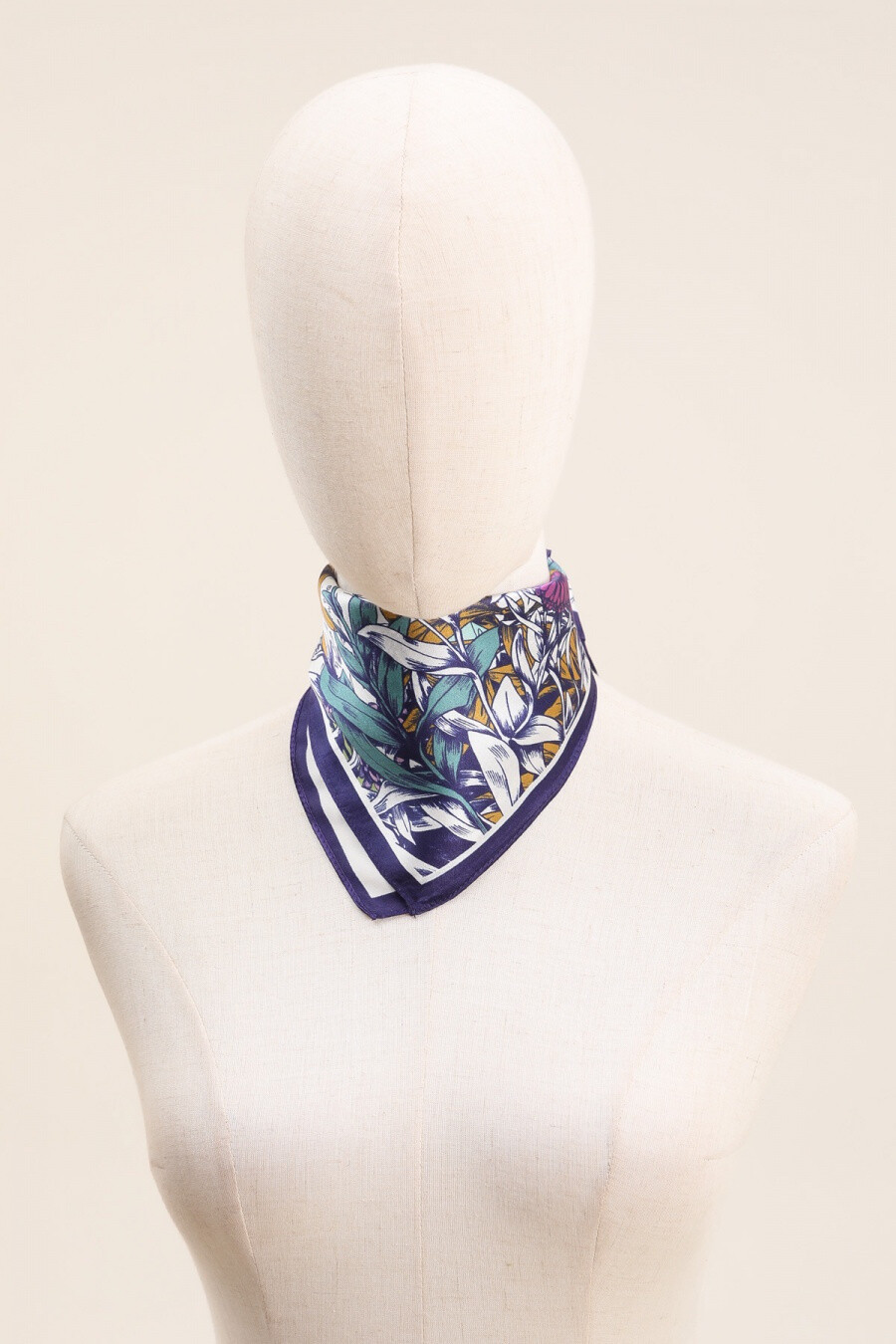 Wholesaler Maison Fanli - Small square of silk