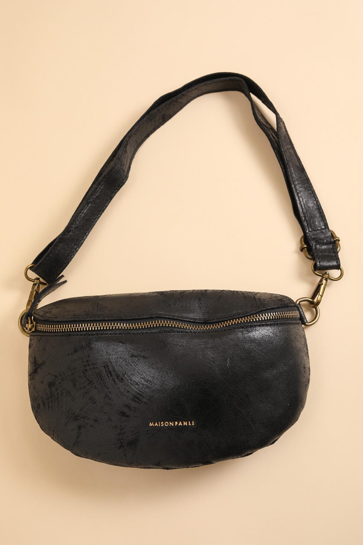 Wholesaler Maison Fanli - Aged leather banana