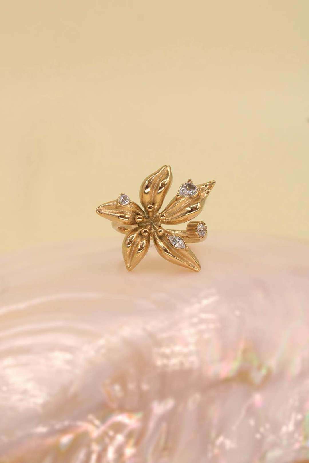 Grossiste MAISON OKAMI - Bague fleur ouvragée