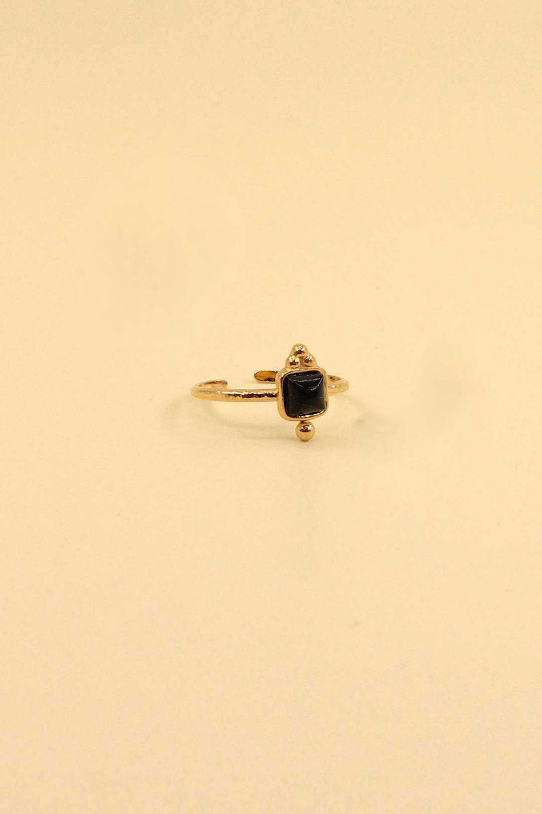 Wholesaler MAISON OKAMI - Square-set stone ring