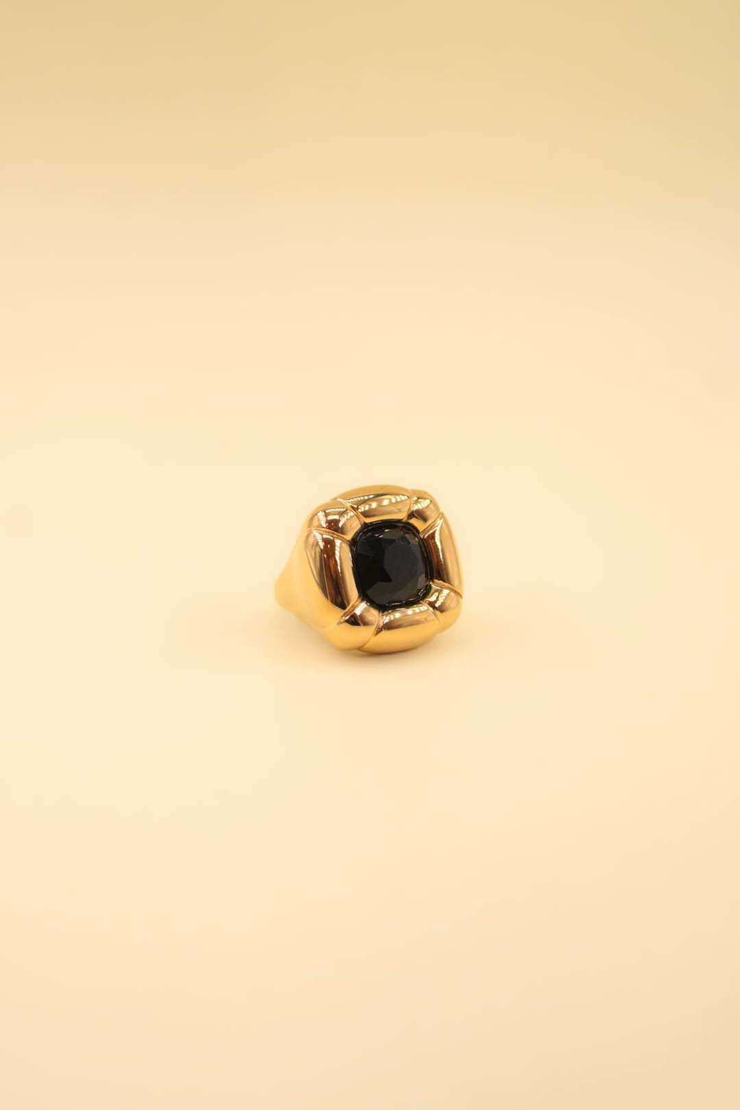 Mayorista MAISON OKAMI - Anillo dorado adornado con una piedra facetada