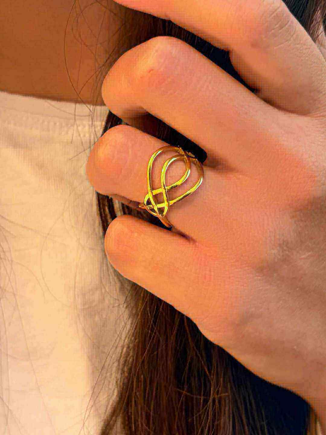 Mayorista MAISON OKAMI - Anillo de Acero Inoxidable con Diseño Elegante y Ondulado