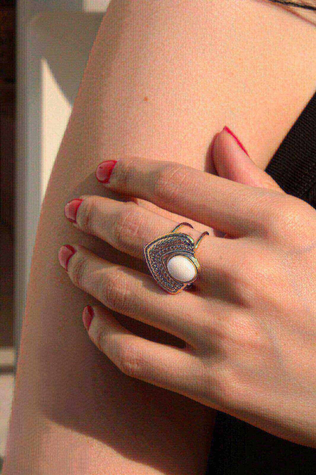 Mayorista MAISON OKAMI - Anillo en forma de corazón con patrón estriado y cierre abierto