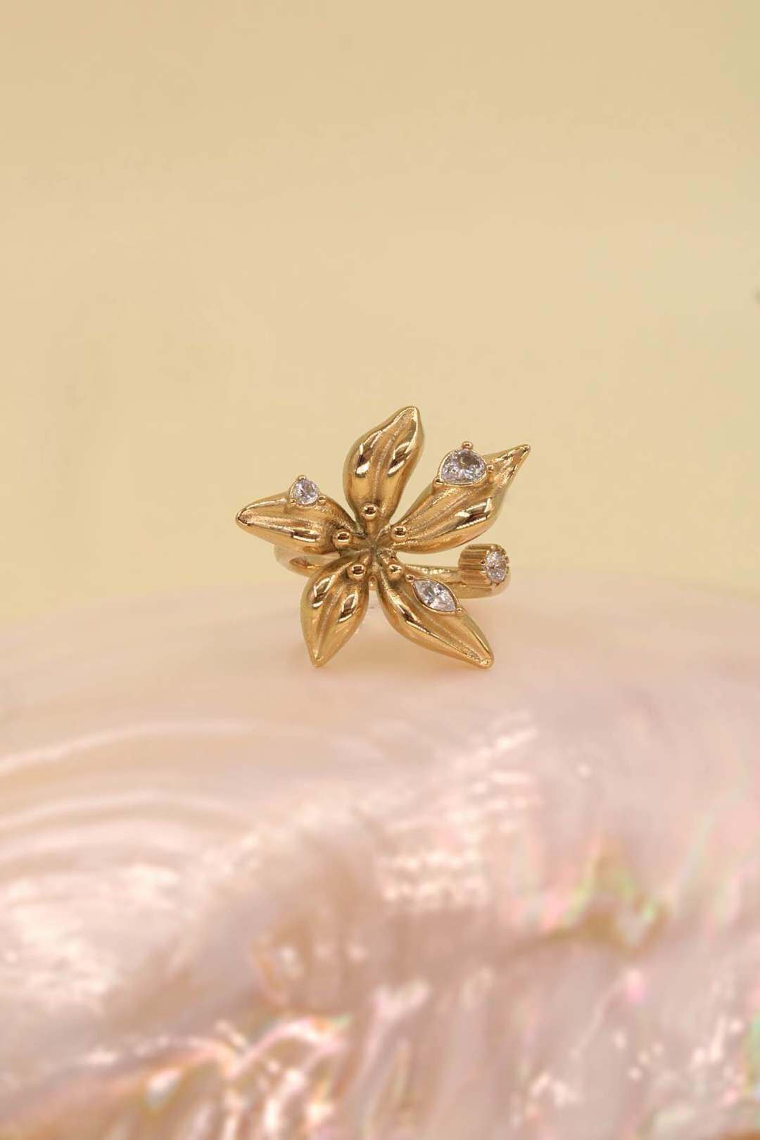 Grossiste MAISON OKAMI - Bague fleur ouvragée
