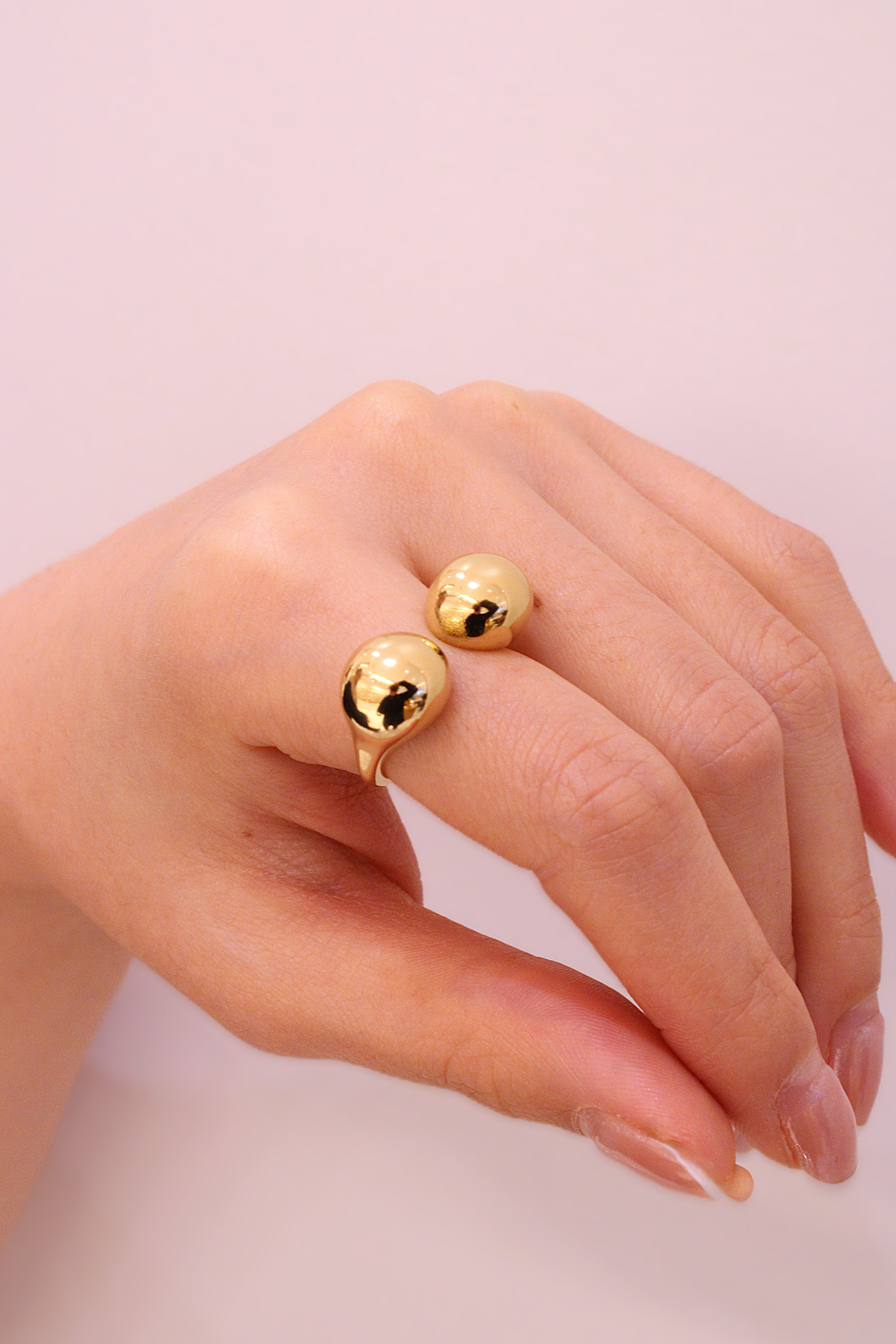 Grossiste MAISON OKAMI - Bague design goutte – Élégance et originalité