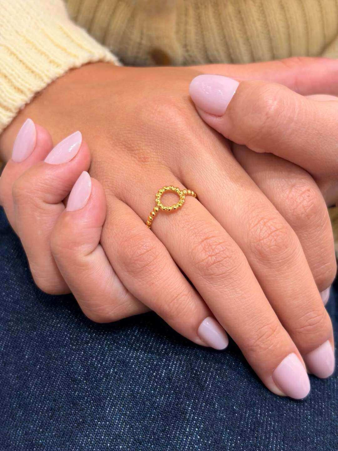 Grossista MAISON OKAMI - Anello in Acciaio Inossidabile con Motivi Eleganti