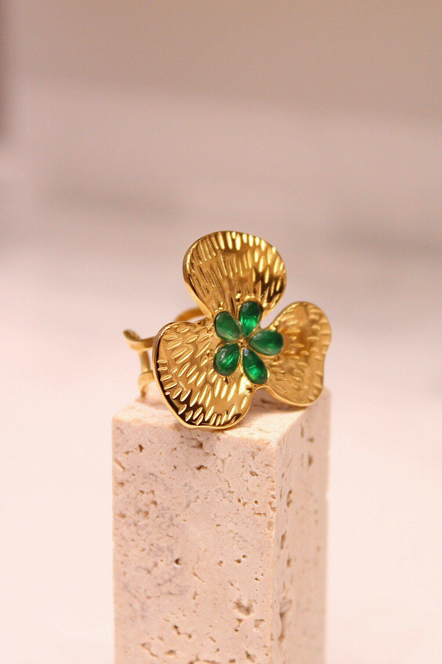 Grossiste MAISON OKAMI - Bague motif fleur acier inoxydable