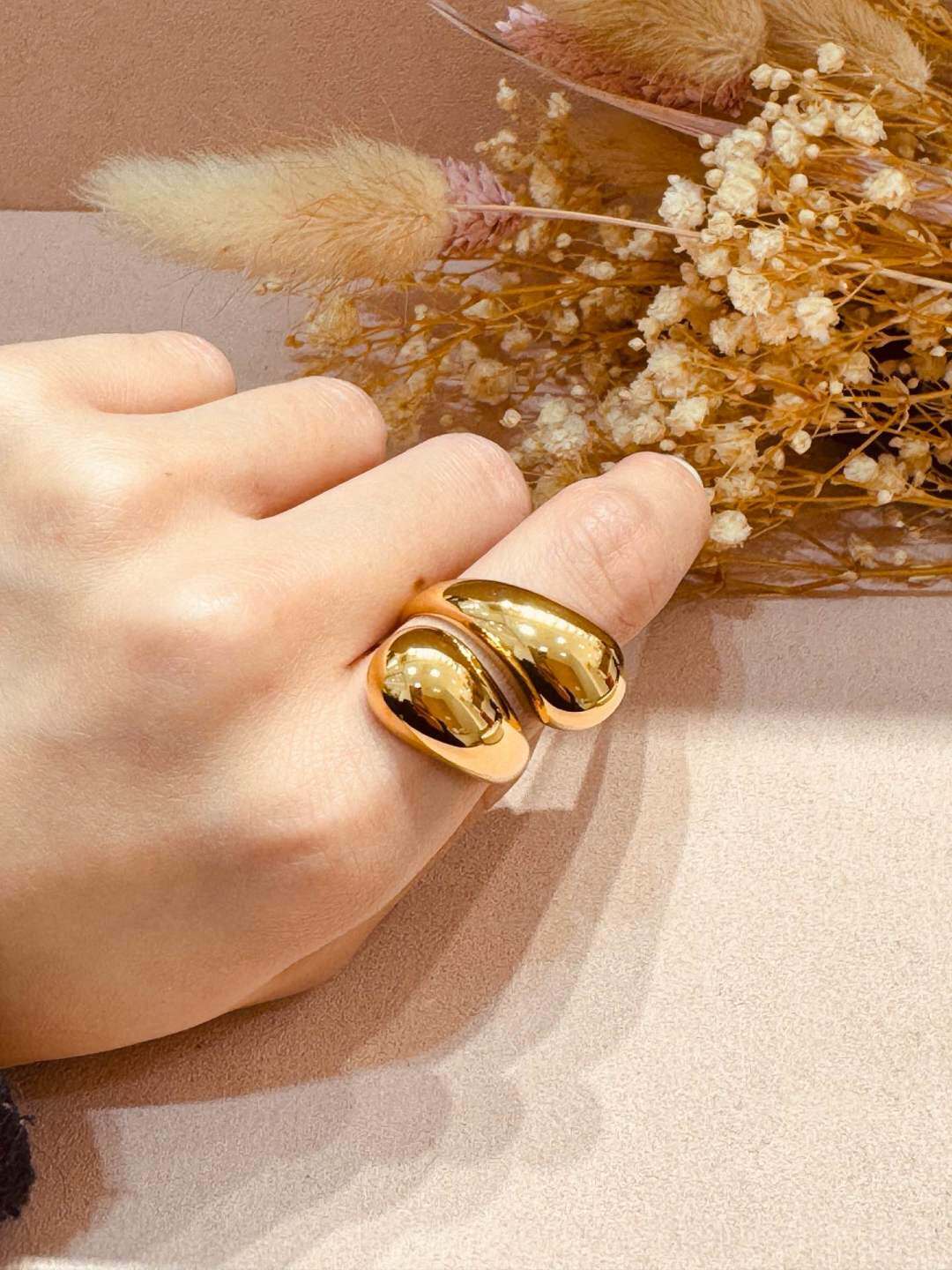 Grossiste MAISON OKAMI - Bague moderne en acier inoxydable à design fluide