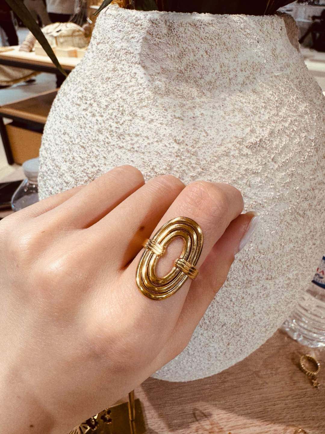 Grossiste MAISON OKAMI - Bague en métal élégant avec motif entrelacé