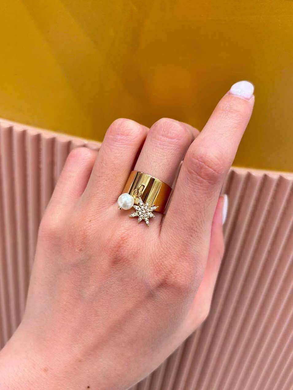 Grossiste MAISON OKAMI - Bague étoile et perle acier inoxydable